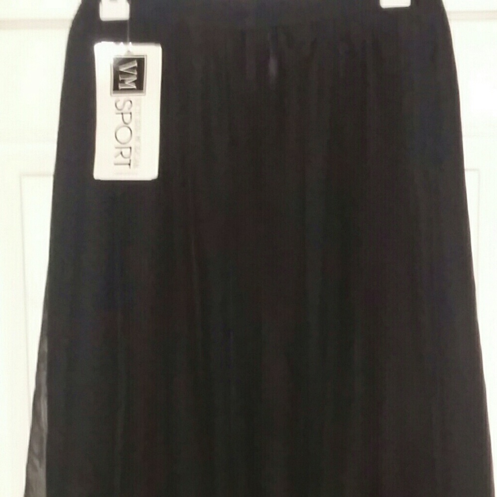 Long black chiffon skirt with an elastic waistband